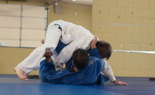 Comment les philosophies du Budo peuvent-elles être intégrées dans l'entraînement quotidien d'un pratiquant de Judo?